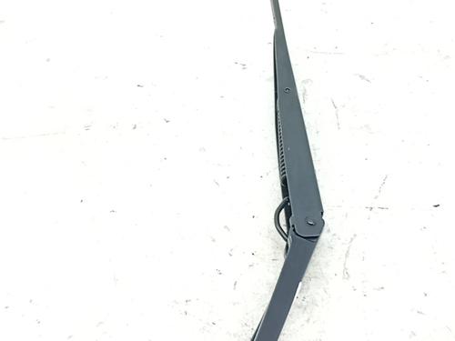 Used Front windshield wiper arm Front windshield wiper arm 39401319 39401319