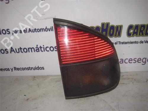Used Right taillight RENAULT SAFRANE II (B54_) 2.2 dT (B54G) (113 hp) 24998984