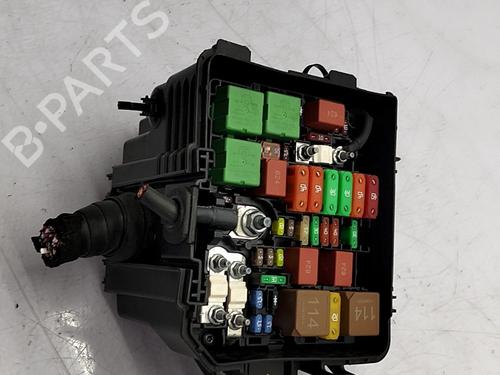 Used Fuse box Fuse box 38264302 38264302