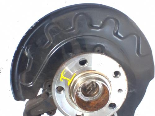 Used Left front steering knuckle Left front steering knuckle SKODA FABIA III (NJ3) 1.0 (75 hp) 36015798 36015798