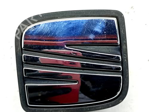 Trunk håndtak SEAT IBIZA IV (6J5, 6P1) 1.4 TDI (80 hp) 32105414