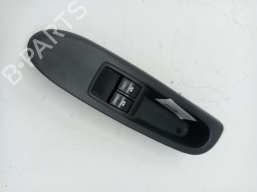 Fensterheberschalter links vorne für RENAULT CLIO II (BB_, CB_) 1.2 16V (BB05, BB0W, BB11, BB27, BB2T, BB2U, BB2V, CB05,... (75 hp) 25783415