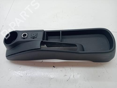 Armrest / Center console MAZDA 2 (DE_, DH_) 1.5 MZR (DE5FS) | BP23350326I20 
