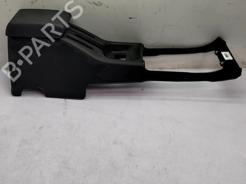 Used Armrest / Center console Armrest / Center console NISSAN TERRANO II (R20) 2.7 TDi 4WD (125 hp) 34182566 34182566