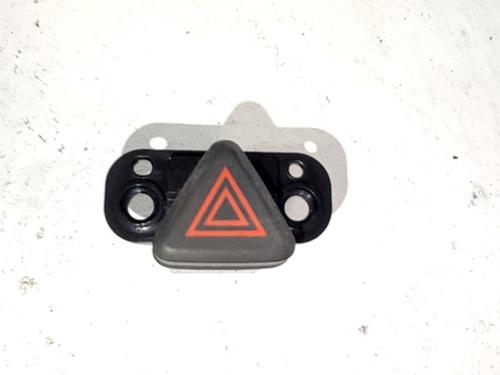 Used Warning switch Warning switch CHEVROLET AVEO Hatchback (T300) 1.2 (86 hp) 33773043 33773043