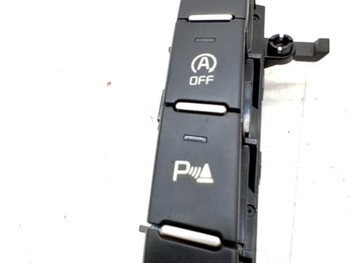 BP32743482I30 main image