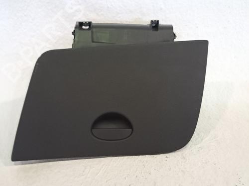 Used Glove box SEAT LEON (1P1) 2.0 TDI 16V (140 hp) 26675308