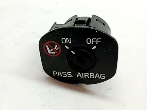 Module électronique VOLVO C30 (533) 1.6 D (109 hp) 30920648