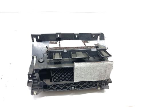 Used Glove box BMW X1 (E84) sDrive 18 d (143 hp) 25456585