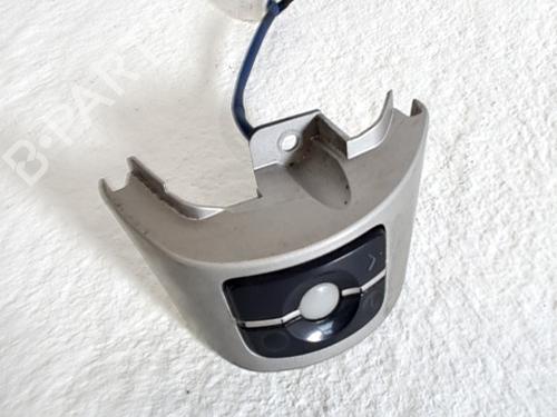 Commandes au volant TOYOTA YARIS (_P9_) 1.4 D-4D (NLP90_, NLP90R) (90 hp) 30477920