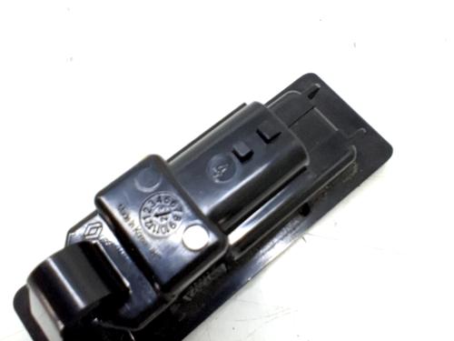 Luce targa RENAULT CAPTUR II (HF_) E-TECH 160 (158 hp) 31700900