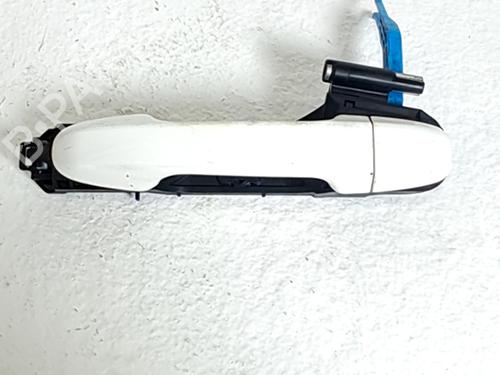 Poignée extérieure arrière gauche TOYOTA YARIS (_P13_) 1.5 Hybrid (NHP130_, NHP130) (101 hp) 30898376