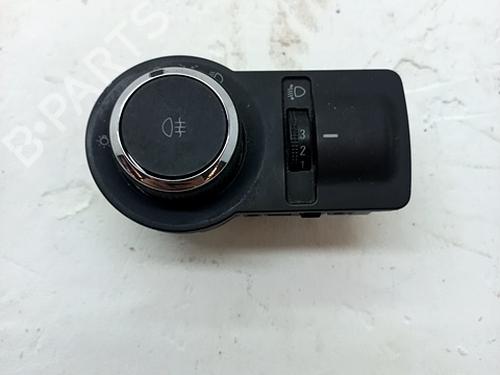 Used Headlight switch CHEVROLET AVEO Hatchback (T300) 1.2 (86 hp) 29229356