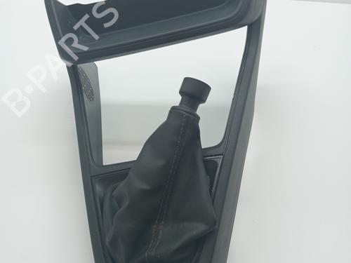 Used Middle console RENAULT EXPRESS Box Body/MPV 1.5 Blue dCi 95 (F6AB) (95 hp) 23340951