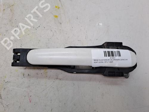 Used Front right exterior door handle SEAT LEON (1P1) 1.9 TDI (105 hp) 23362395