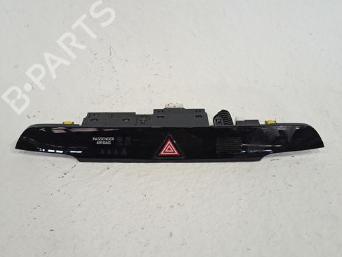 Used Warning switch HYUNDAI TUCSON (TL, TLE) 1.6 CRDi (116 hp) 26381851