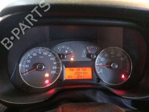 Used Instrument cluster FIAT GRANDE PUNTO (199_) 1.4 16V (199BXG1B, 199AXG1B) (95 hp) 23370369