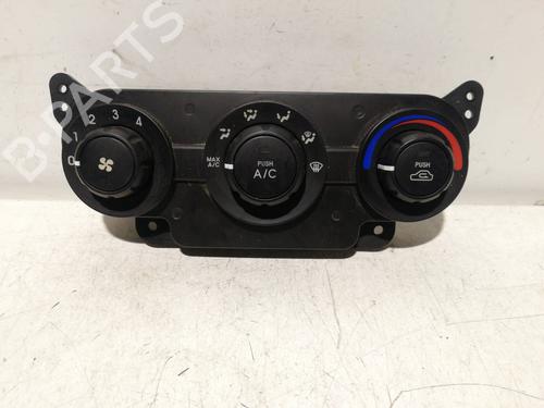 Used Climate control KIA CERATO I Saloon (LD) 2.0 CRDi (112 hp) 25988779