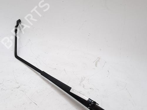 Used Front windshield wiper arm RENAULT CAPTUR II (HF_) TCe 130 (HFMF) (131 hp) 26169089