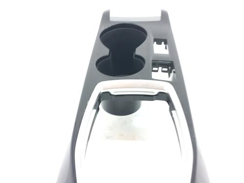 Midtkonsoll PEUGEOT 2008 II (UD_, US_, UY_, UJ_, UR_, UC_) 1.2 PureTech 100 (USHNK) (101 hp) 32285533