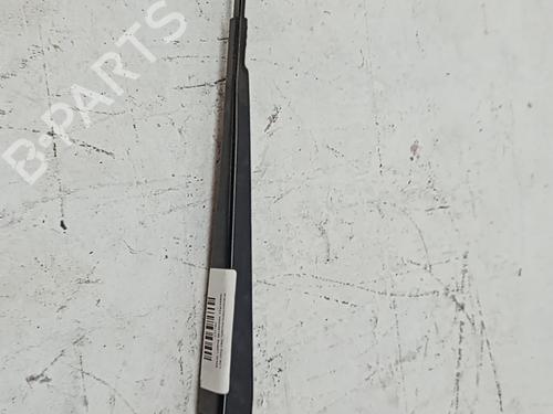 Used Front windshield wiper arm Front windshield wiper arm SKODA KAMIQ (NW4) 1.0 TSI (116 hp) 39401092 39401092