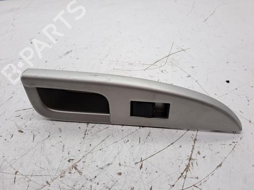 Used Right rear window switch TOYOTA URBAN CRUISER (_P1_) 1.4 D-4D (NLP110_, NLP110R) (90 hp) 23974189