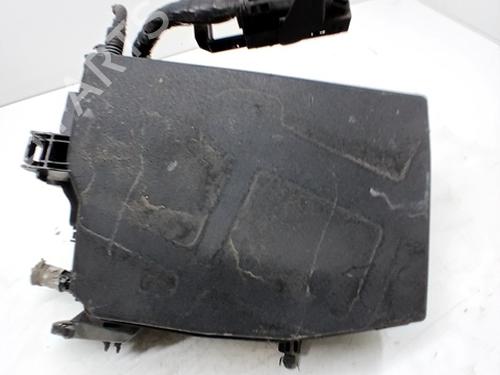 Used Fuse box TOYOTA AURIS (_E18_) 1.4 D-4D (NDE180_, NDE180R) (90 hp) 30050525
