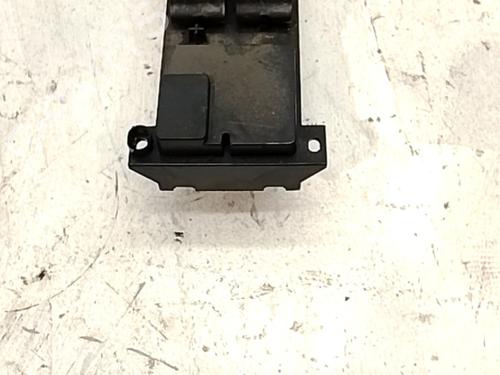Used Left front window switch Left front window switch FORD C-MAX (DM2) 1.6 TDCi (90 hp) 34367379 34367379