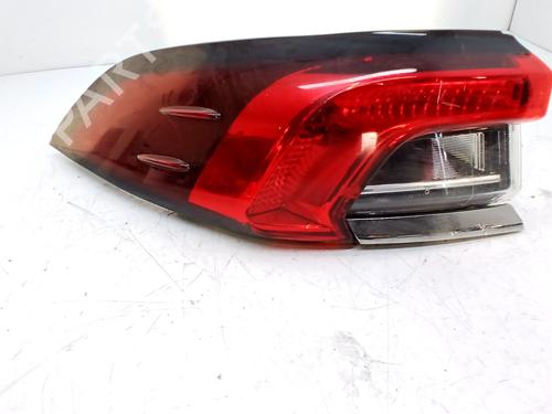 Venstre baglygte Venstre baglygte TOYOTA COROLLA Estate (_E21_) 1.8 Hybrid (ZWE211W) (122 hp) 33765798 33765798