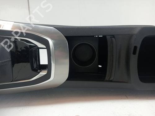 Armrest / Center console PEUGEOT 308 II (LB_, LP_, LW_, LH_, L3_) 1.2 THP 130 | BP24108719I20 
