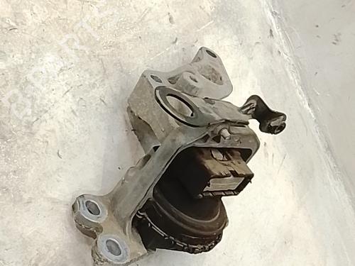 Used Engine mount Engine mount OPEL VIVARO B Bus (X82) 1.6 CDTI (06) (125 hp) 36377192 36377192