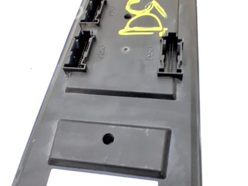 Fuse box LAND ROVER DISCOVERY SPORT (L550) 2.0 D 4x4 | BP31801842E1