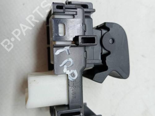 Used Right rear window switch TOYOTA YARIS (_P13_) 1.5 Hybrid (NHP130_, NHP130) (101 hp) 23376507