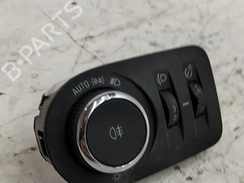 Used Headlight switch Headlight switch OPEL CORSA F (P2JO) CORSA-e (68) (136 hp) 39556154 39556154