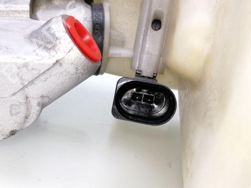 Hovedbremsecylinder SEAT IBIZA V (KJ1, KJG) 1.0 TSI (116 hp) 23404626