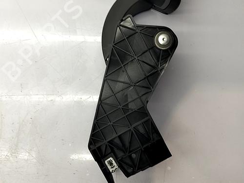 Used Armrest / Center console Armrest / Center console SKODA KAMIQ (NW4) 1.5 TSI (150 hp) 33767856 33767856