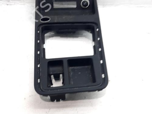 Midtkonsoll Midtkonsoll SEAT ATECA (KH7, KHP) 1.0 TSI (110 hp) 33761814 33761814