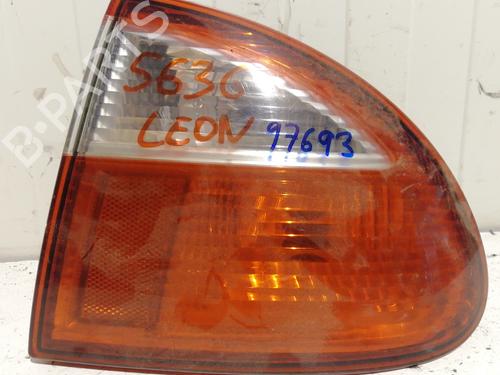 Feu arrière droit SEAT LEON (1M1) 1.9 TDI (110 hp) 25460642