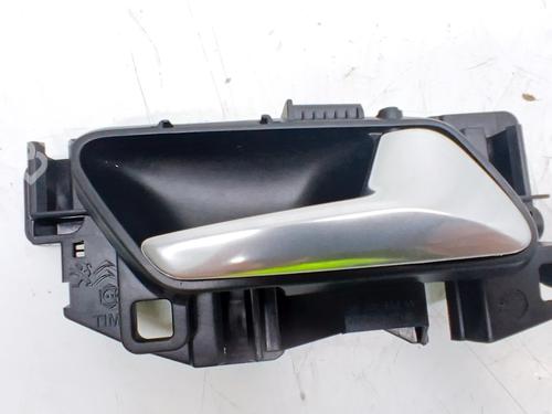 Højre bagtil invendig håndtag Højre bagtil invendig håndtag PEUGEOT 308 Hatchback Van (LB_) 1.5 BlueHDi 130 (LBYHZP) (131 hp) 33763138 33763138
