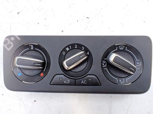 Used Climate control Climate control AUDI A1 Sportback (8XA, 8XF) 1.6 TDI (90 hp) 33771854 33771854