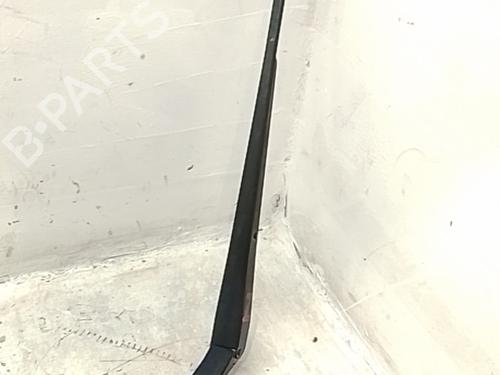 Used Front windshield wiper arm Front windshield wiper arm 36386101 36386101