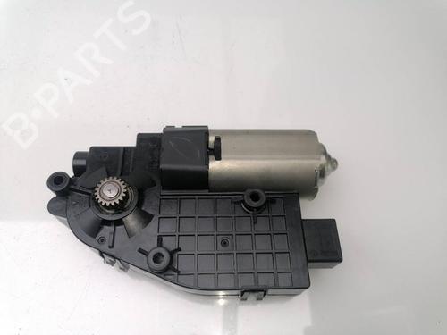 Soltagsmotor NISSAN QASHQAI II SUV (J11, J11_) 1.3 DIG-T (160 hp) 23940305