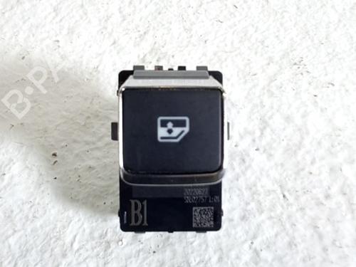 Pulsantiera posteriore destra NISSAN X-TRAIL IV (T33) 1.5 VC-T e-Power e-4ORCE (213 hp) 32383986