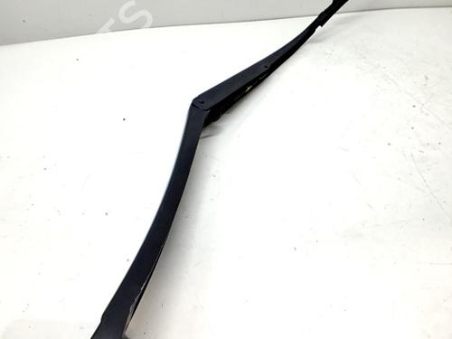 Used Front windshield wiper arm HYUNDAI i30 (GD) 1.4 CRDi (90 hp) 30920141