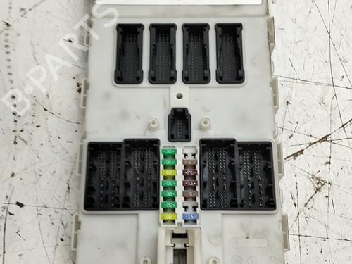 Used Fuse box Fuse box 38420378 38420378