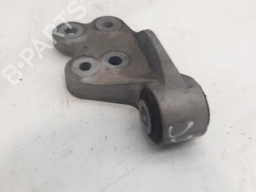 Used Engine mount Engine mount TOYOTA COROLLA Estate (_E21_) 1.8 Hybrid (ZWE211W) (122 hp) 33815695 33815695