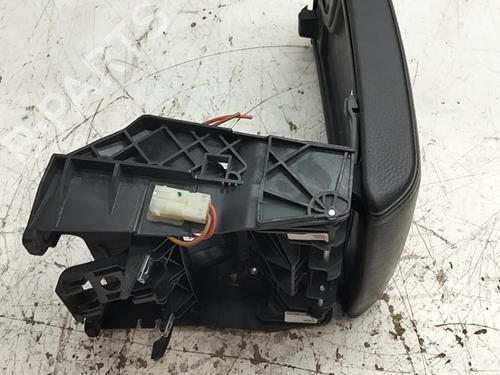 Armlæn Armlæn LAND ROVER RANGE ROVER EVOQUE (L538) 2.0 D (150 hp) 40119524 40119524