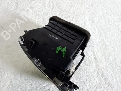Used Air vent CHEVROLET CAPTIVA (C100, C140) 2.2 D 4WD (184 hp) 30623199