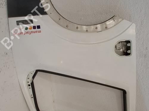 Used Right front door Right front door 38990040 38990040