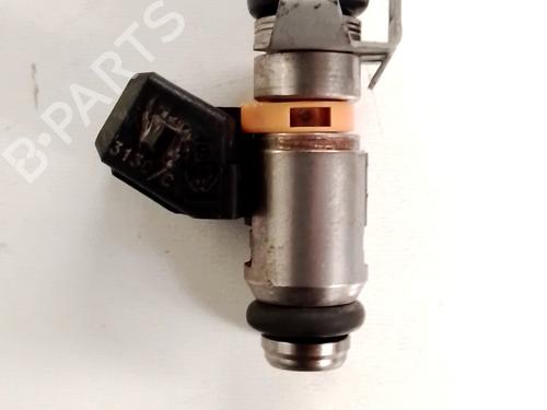 Used Injector Injector FIAT GRANDE PUNTO (199_) 1.4 (199AXB11, 199AXB1A, 199BXB1A, 199AXL1A) (77 hp) 36157883 36157883
